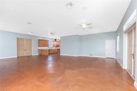 House in Englewood, Florida 3 bedrooms, 211.35 sq.m. № 1795131 - photo 10