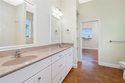 House in Englewood, Florida 3 bedrooms, 211.35 sq.m. № 1795131 - photo 26