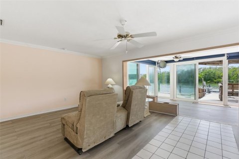 House in Saint Petersburg, Florida 2 bedrooms, 153.57 sq.m. № 2147786 - photo 30