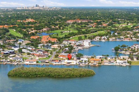 House in Saint Petersburg, Florida 2 bedrooms, 153.57 sq.m. № 2147786 - photo 11