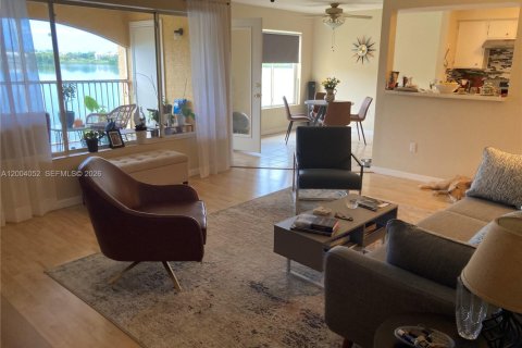 Condo in Oakland Park, Florida, 2 bedrooms  № 2068381