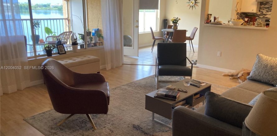 Condo in Oakland Park, Florida, 2 bedrooms  № 2068381