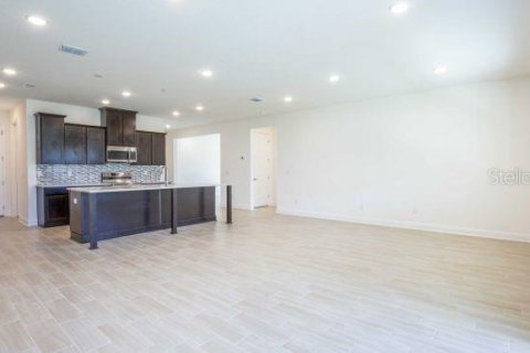 House in Palm Coast, Florida 4 bedrooms, 226.12 sq.m. № 1783102 - photo 6