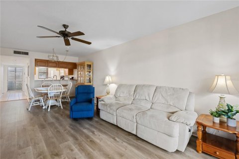 Condominio en venta en Venice, Florida, 2 dormitorios, 90.58 m2 № 1743319 - foto 12