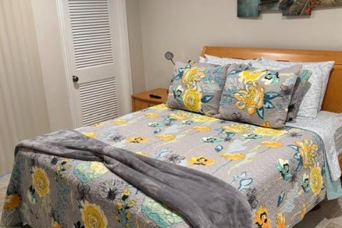 Condo in Palm Harbor, Florida, 1 bedroom  № 2202395 - photo 7