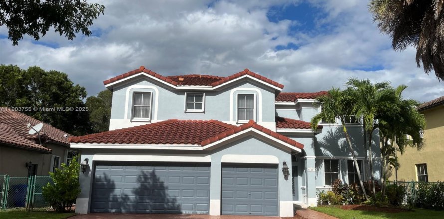 Дом в Мирамар, Флорида 5 спален, 331.2м2 № 1957325