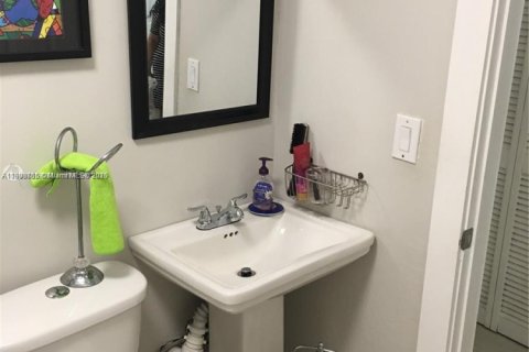 Купить виллу или дом в Мирамар, Флорида 5 спален, 331.2м2, № 1957325 - фото 28