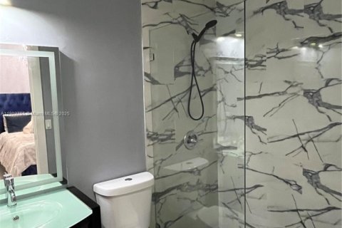 Купить виллу или дом в Мирамар, Флорида 5 спален, 331.2м2, № 1957325 - фото 25