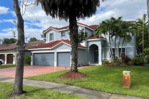 Купить виллу или дом в Мирамар, Флорида 5 спален, 331.2м2, № 1957325 - фото 4