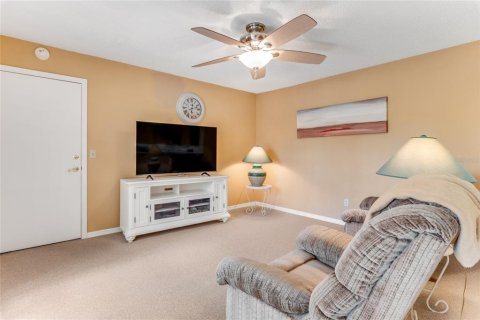 Duplex à vendre à Daytona Beach, Floride: 3 chambres, 174.28 m2 № 1640994 - photo 9