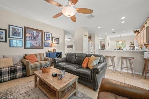 Villa ou maison à louer à Fort Myers, Floride: 4 chambres, 234.58 m2 № 1755642 - photo 11