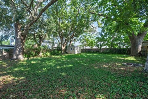 House in Orlando, Florida 2 bedrooms, 90.67 sq.m. № 2203755 - photo 23