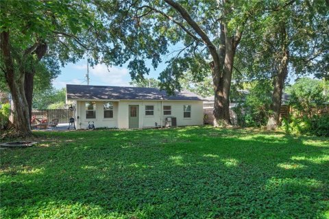 House in Orlando, Florida 2 bedrooms, 90.67 sq.m. № 2203755 - photo 25