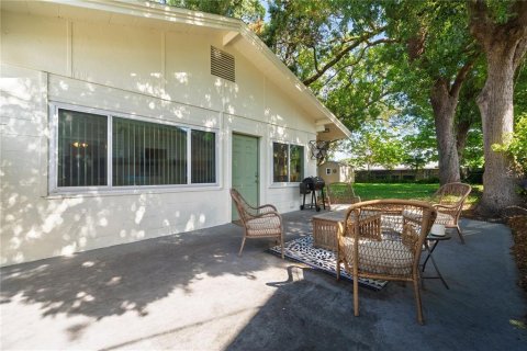 House in Orlando, Florida 2 bedrooms, 90.67 sq.m. № 2203755 - photo 22
