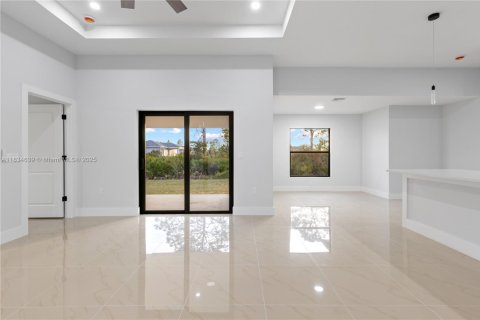 House in Lehigh Acres, Florida 4 bedrooms, 162.49 sq.m. № 1816416 - photo 11
