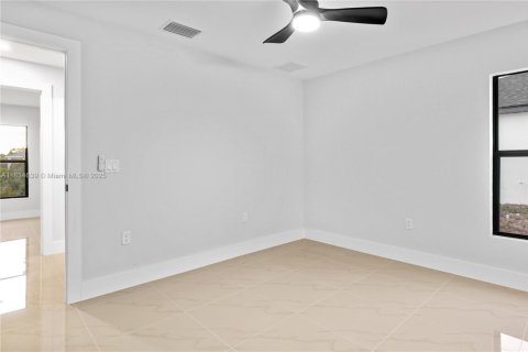 House in Lehigh Acres, Florida 4 bedrooms, 162.49 sq.m. № 1816416 - photo 30