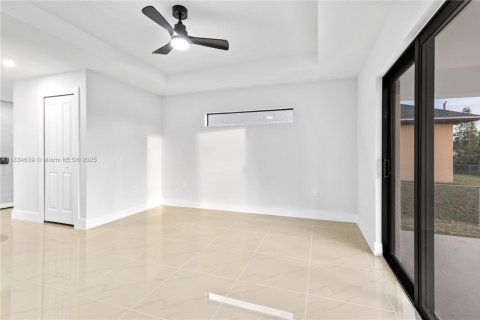 House in Lehigh Acres, Florida 4 bedrooms, 162.49 sq.m. № 1816416 - photo 21