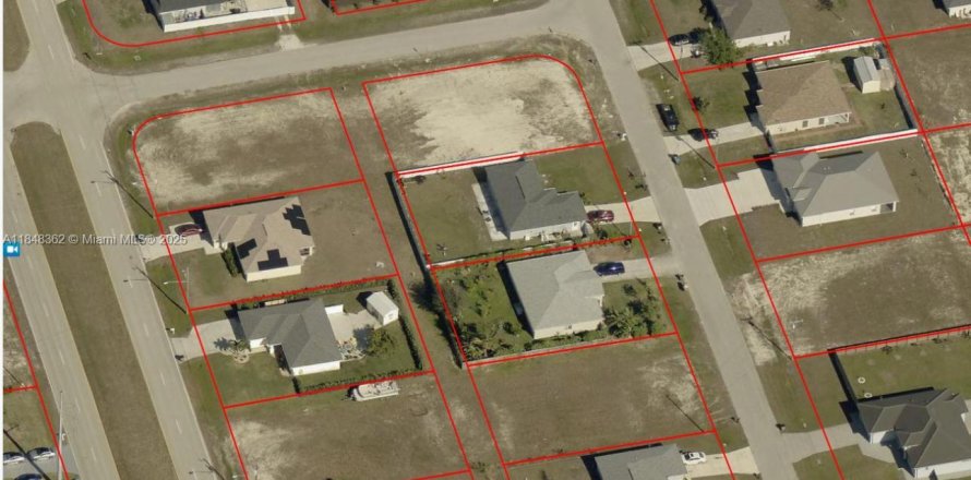 Land in Cape Coral, Florida № 1848946