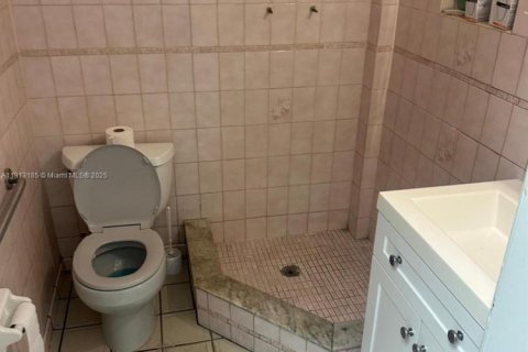 Купить коммерческую недвижимость в Норт-Майами, Флорида № 2082372 - фото 23