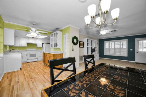 Villa ou maison à vendre à New Port Richey, Floride: 2 chambres, 94.39 m2 № 2142820 - photo 14