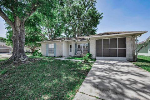Villa ou maison à vendre à New Port Richey, Floride: 2 chambres, 94.39 m2 № 2142820 - photo 3