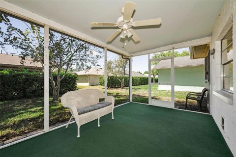 Villa ou maison à vendre à New Port Richey, Floride: 2 chambres, 94.39 m2 № 2142820 - photo 28