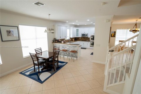 House in Miramar, Florida 5 bedrooms, 306.21 sq.m. № 1641380 - photo 6