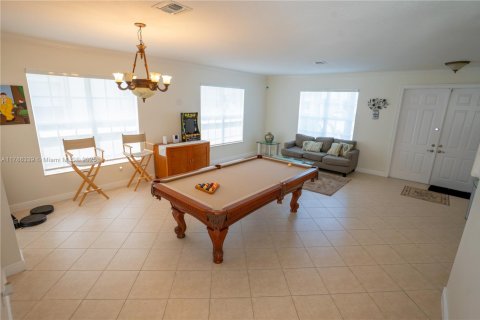 House in Miramar, Florida 5 bedrooms, 306.21 sq.m. № 1641380 - photo 9