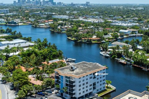 Condominio en venta en Fort Lauderdale, Florida, 1 dormitorio, 68.75 m2 № 1846203 - foto 1
