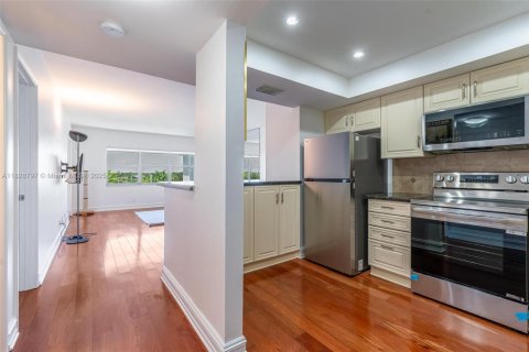 Condominio en venta en Fort Lauderdale, Florida, 1 dormitorio, 68.75 m2 № 1846203 - foto 5