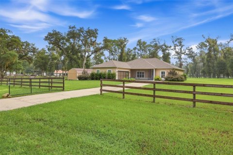 Casa en Ocala, Florida 3 dormitorios, 189.06 m2 № 2371142