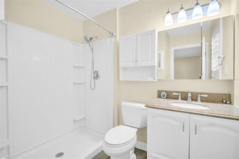 House in Palm Harbor, Florida 3 bedrooms, 124.86 sq.m. № 1914451 - photo 13