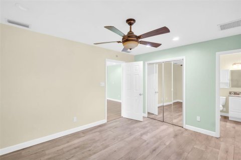Casa en venta en Palm Harbor, Florida, 3 dormitorios, 124.86 m2 № 1914451 - foto 8