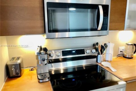 Copropriété à louer à Pompano Beach, Floride: 1 chambre, 83.61 m2 № 1923393 - photo 3