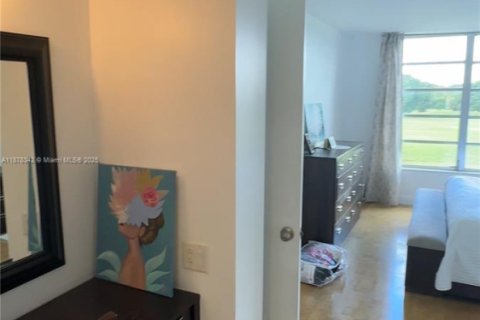 Copropriété à louer à Pompano Beach, Floride: 1 chambre, 83.61 m2 № 1923393 - photo 16