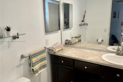 Copropriété à louer à Pompano Beach, Floride: 1 chambre, 83.61 m2 № 1923393 - photo 9
