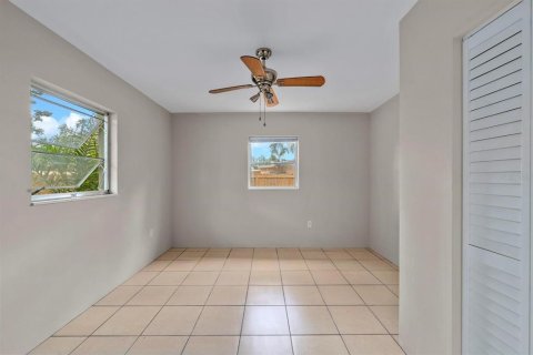 House in Palmetto, Florida 3 bedrooms, 121.7 sq.m. № 1800462 - photo 13