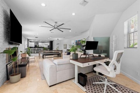 Adosado en venta en Fort Lauderdale, Florida, 3 dormitorios, 218.13 m2 № 2190398 - foto 13