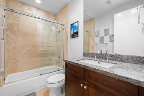 Adosado en venta en Fort Lauderdale, Florida, 3 dormitorios, 218.13 m2 № 2190398 - foto 22