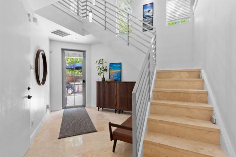 Adosado en venta en Fort Lauderdale, Florida, 3 dormitorios, 218.13 m2 № 2190398 - foto 4
