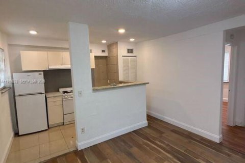 Appartement à louer à Miami, Floride: 1 chambre, 46.45 m2 № 1996492 - photo 3