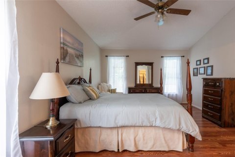 Villa ou maison à vendre à Tampa, Floride: 4 chambres, 172.05 m2 № 2355919 - photo 19