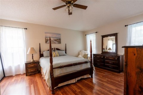 Villa ou maison à vendre à Tampa, Floride: 4 chambres, 172.05 m2 № 2355919 - photo 17