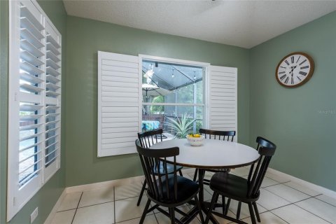 Villa ou maison à vendre à Tampa, Floride: 4 chambres, 172.05 m2 № 2355919 - photo 16