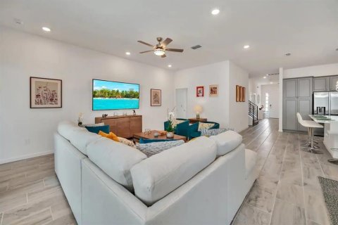 Villa ou maison à vendre à Kissimmee, Floride: 12 chambres, 442.4 m2 № 1532468 - photo 12