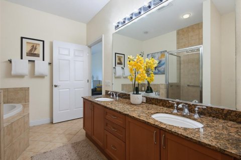 Condo in Daytona Beach Shores, Florida, 3 bedrooms  № 2309058 - photo 10