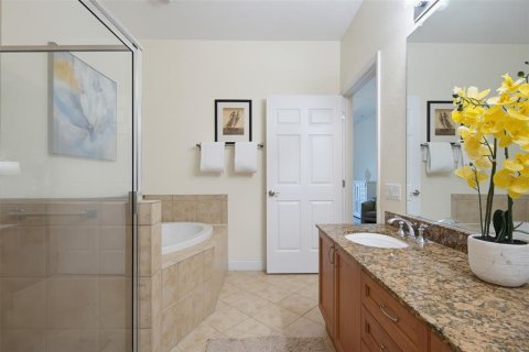 Condo in Daytona Beach Shores, Florida, 3 bedrooms  № 2309058 - photo 11