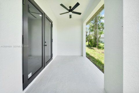 Propiedad comercial en venta en Lehigh Acres, Florida, 145.86 m2 № 2372492 - foto 26