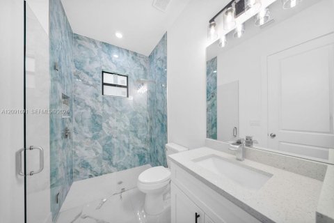 Propiedad comercial en venta en Lehigh Acres, Florida, 145.86 m2 № 2372492 - foto 22