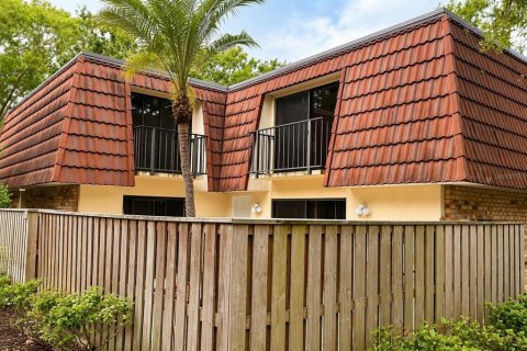 Townhouse in Palm Harbor, Florida 2 bedrooms, 124.86 sq.m. № 2341936